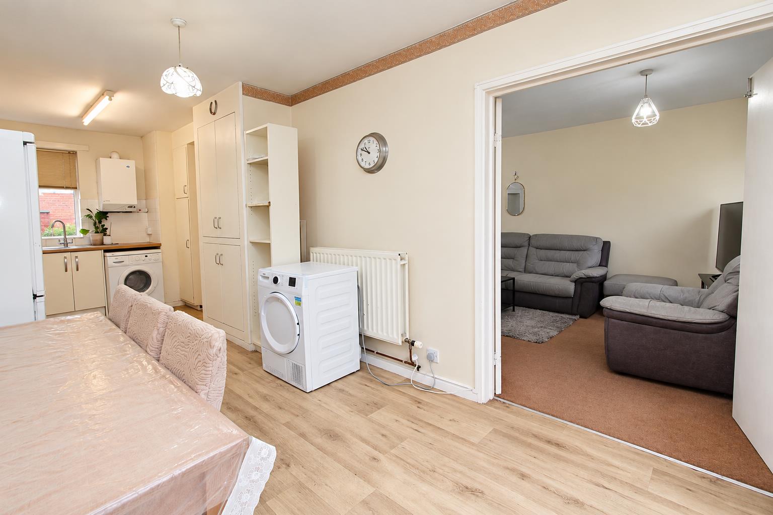 Brabazon Avenue, Wallington